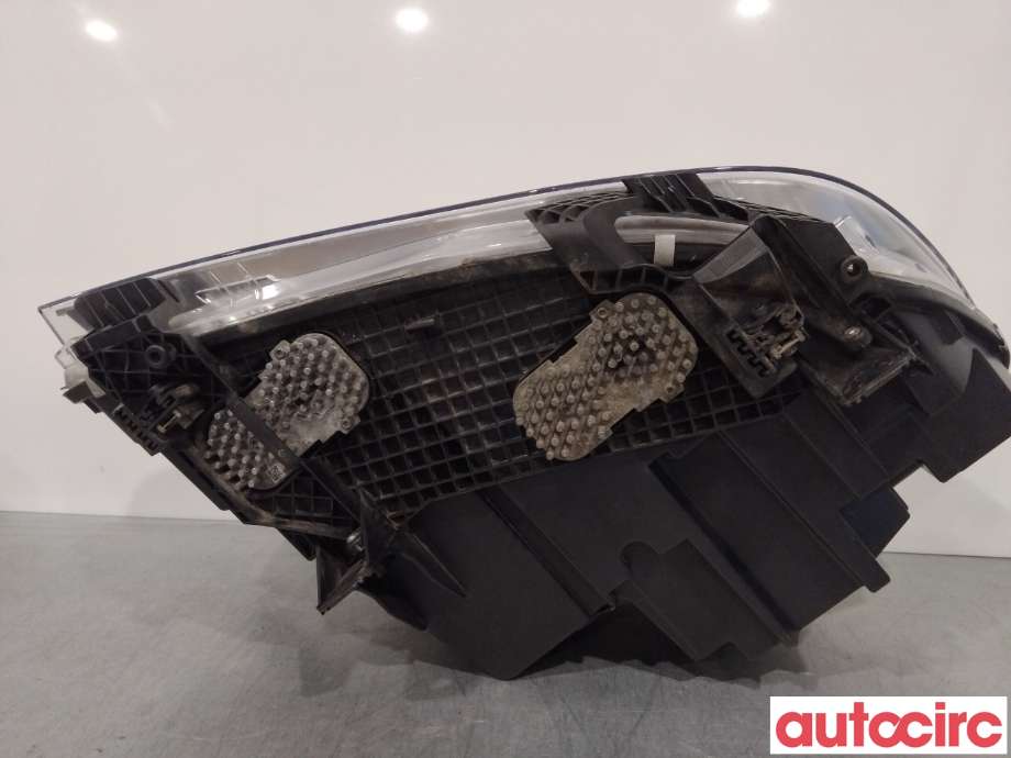 Frontlykt venstre xenon til BMW X5 2013-2018 (F15) (F15) (BMW|63117317101)