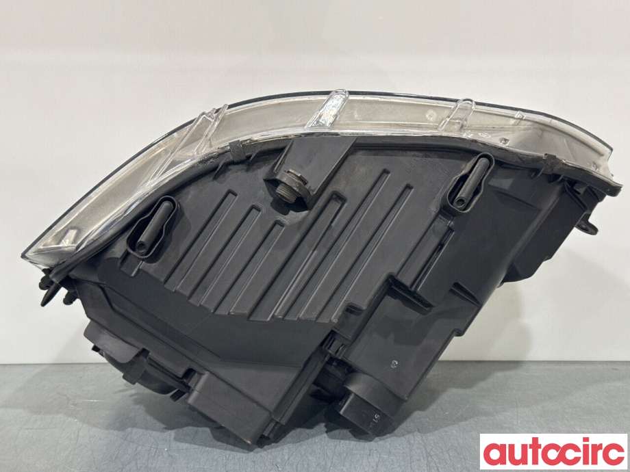 Frontlykt høyre halogen til VW Transporter / Caravelle 2009-2015 (Fase 2) (T5) (T5) (VOLKSWAGEN|7E1941016S|030125320200|7E1941016C)