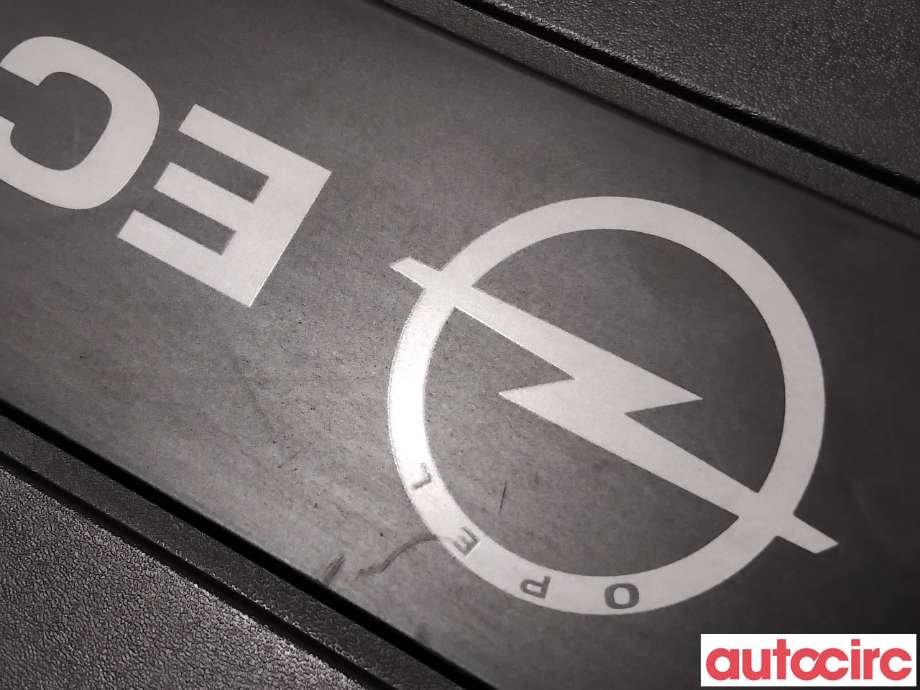 Motordeksel over motor til Opel Astra J 2010-2015  (OPEL|55573266||55558825)