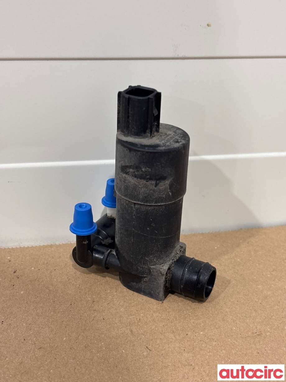 Spylerpumpe foran til Ford Focus 2011-2014 (Type III, Fase 1) (FORD|2205506|BV61-17K624-BA)