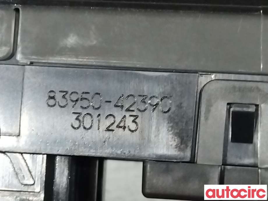 Bryter diverse til Toyota RAV4 2019-->> (Type V)  (TOYOTA|8395042390|)