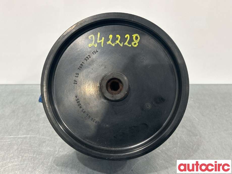 Servo pumpe mekanisk til Mercedes E-Klasse 2006-2009 (Fase 2) (W211) (W211) (MERCEDES|A0044667001|)
