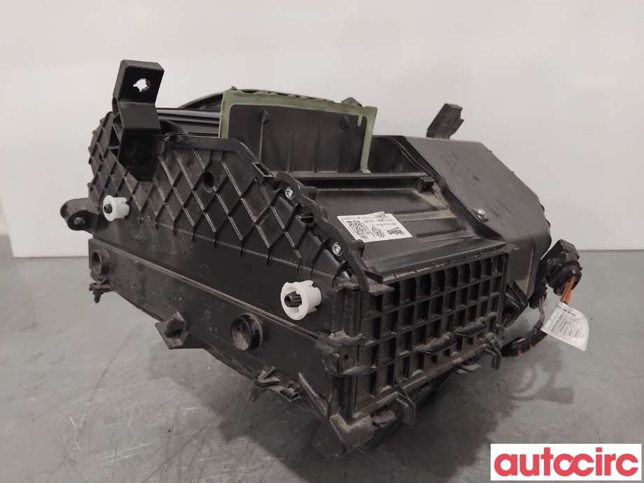 Diverse deler til Audi Q4 e-tron 2021-->>  (AUDI|1EA820155||1EA820153M)