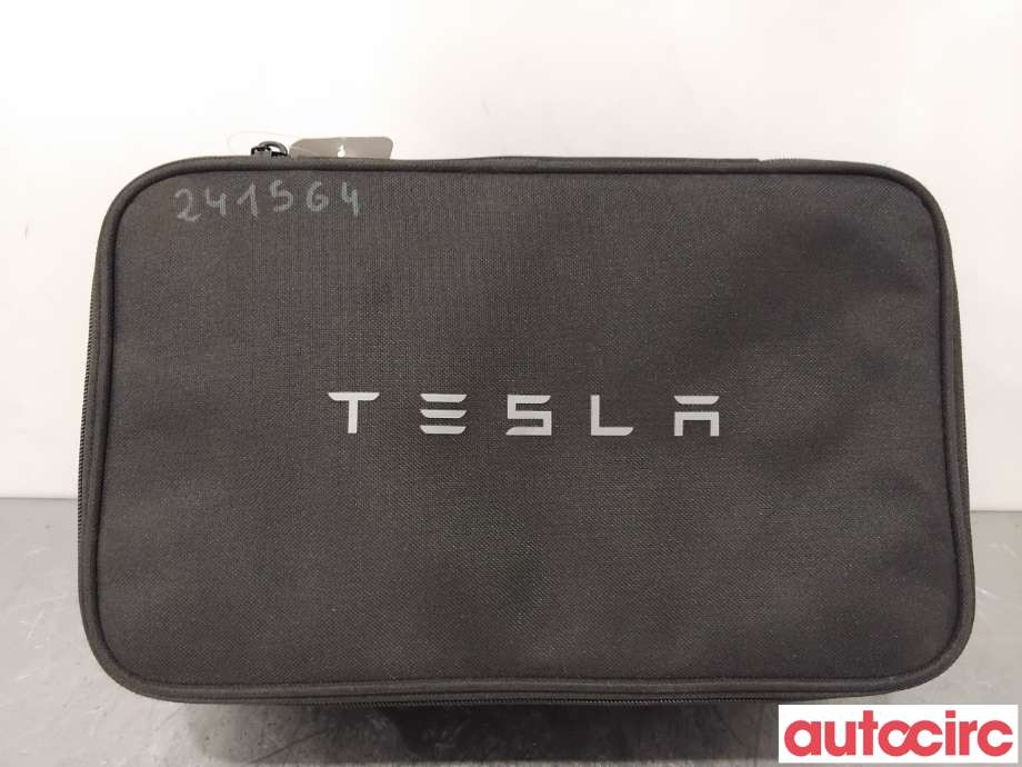 Diverse deler til Tesla Model Y, 2021-2024 (Type I)  (TESLA|1536356-00-A)