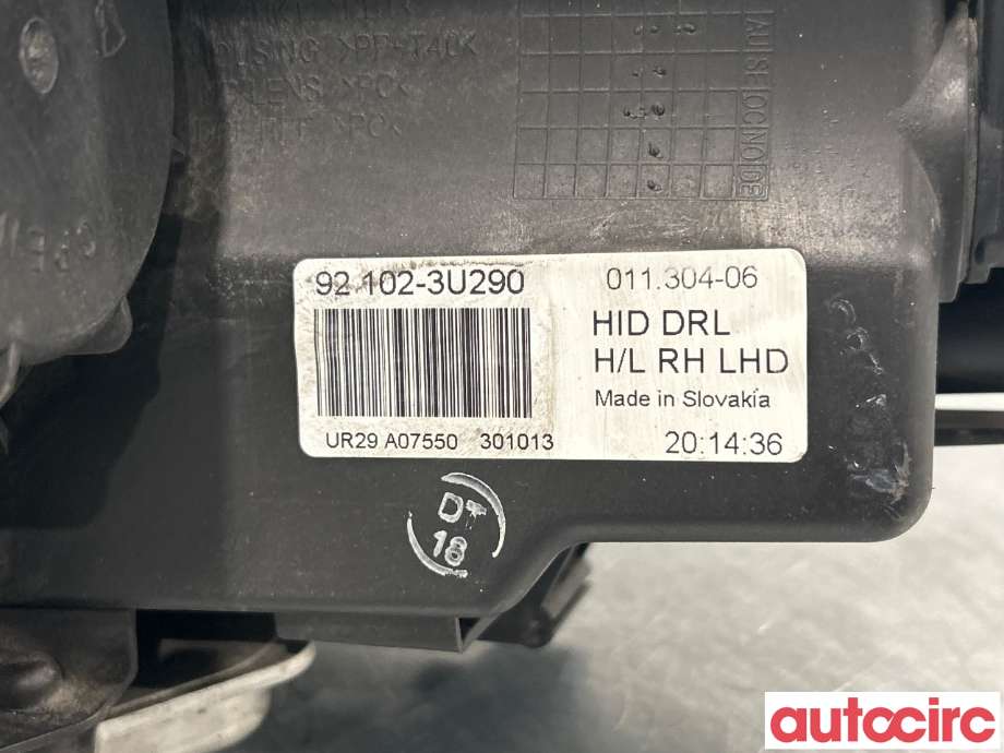 Frontlykt høyre halogen til Kia Sportage 2010-2016 (Type III)  (KIA|921023U111|921023U290)