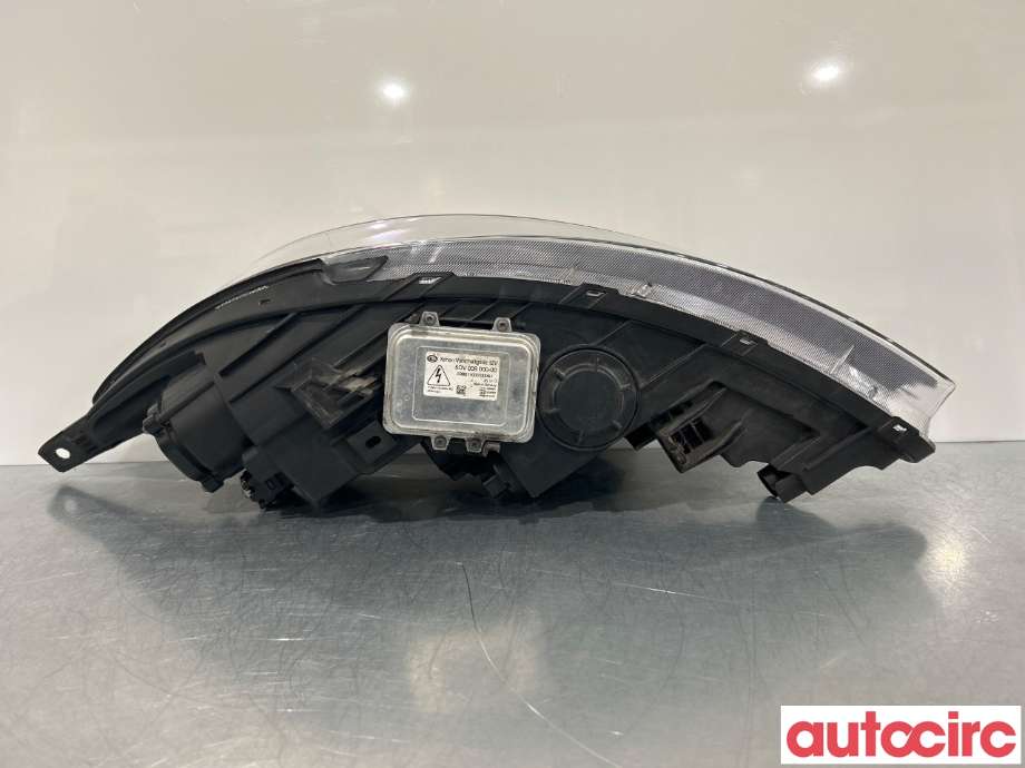 Frontlykt høyre halogen til Kia Sportage 2010-2016 (Type III)  (KIA|921023U111|921023U290)