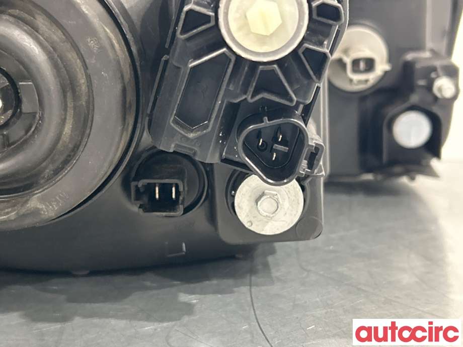 Frontlykt venstre halogen til Suzuki SX4 2009-2013 (Type I, Fase 2)  (SUZUKI|35320-80J61|)