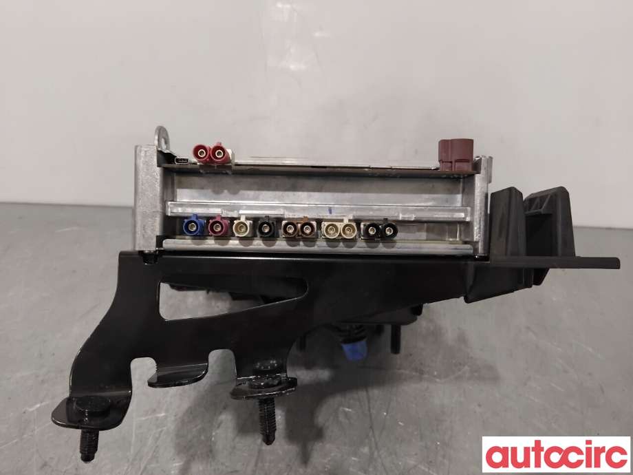 Styreenhet diverse til Tesla Model Y 2021-2024 (Type I)  (TESLA|1684435-S0-J||1684435-00-J)