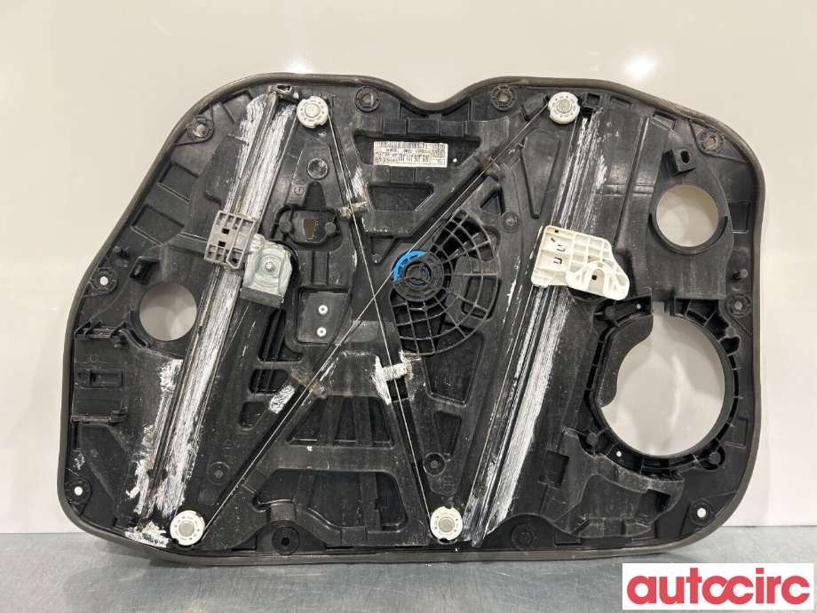 Ruteheis til Hyundai Ioniq Electric 2016-2019 (Fase 1) (HYUNDAI|82471G2010||82470-G2030)