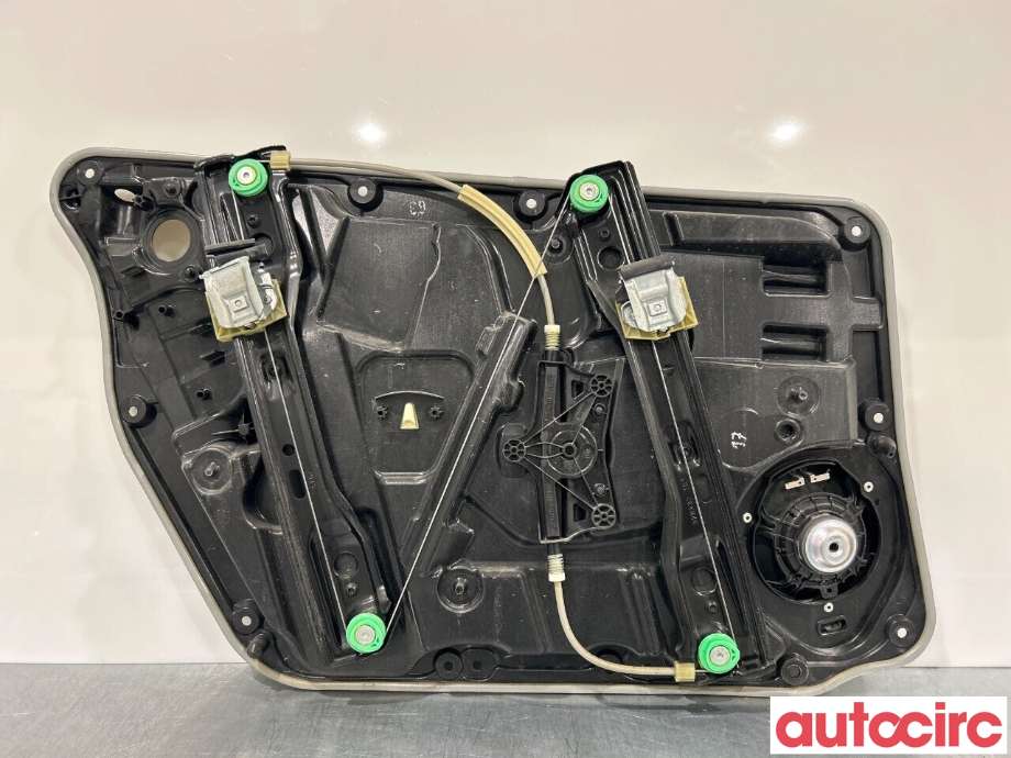 Ruteheis høyre foran til Mercedes GLA 2014-2020 (X156) (X156) (MERCEDES|A1767206600|A1767200279|)