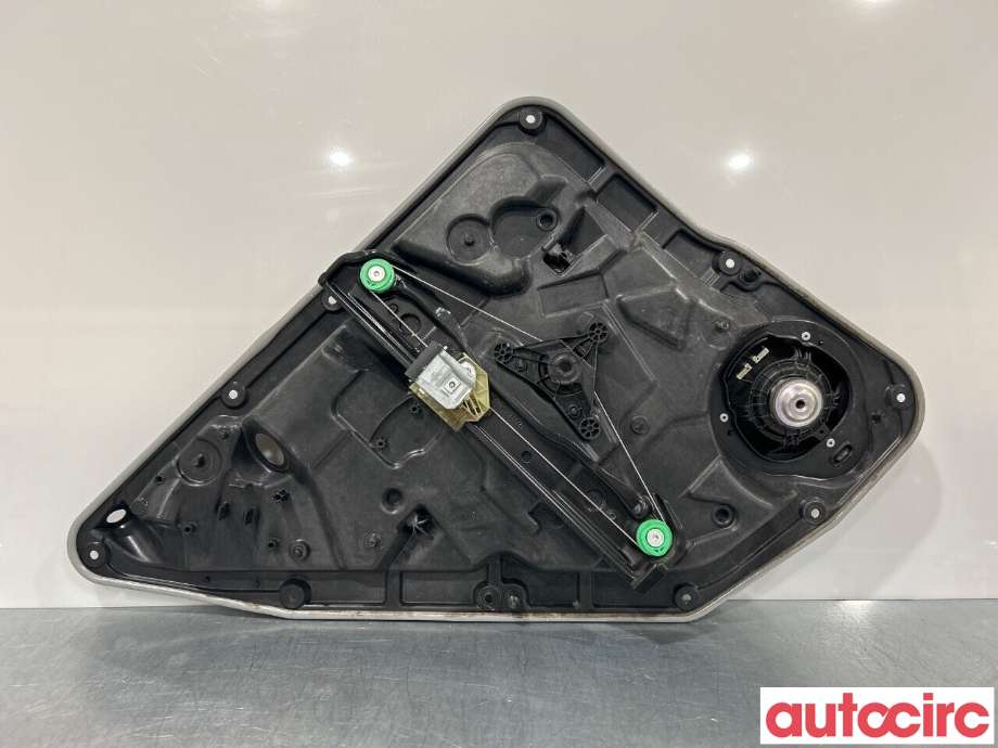 Ruteheis til Mercedes B-Klasse 2011-2018 (W246) (W246) (MERCEDES|A2467302600||A2467330314)