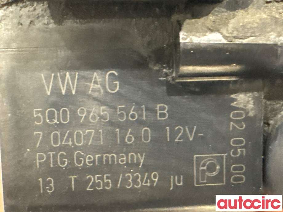 Sirkulasjonspumpe til Škoda Octavia 2013-2016 (Type III, Fase 1)  (SKODA|5Q0965561B|704071160)