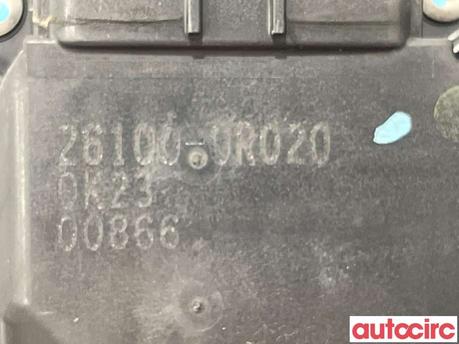 Spjeldhus til Toyota Avensis 2009-2015 (Type III, Fase 1)  (TOYOTA|261000R020||26100-0R020)