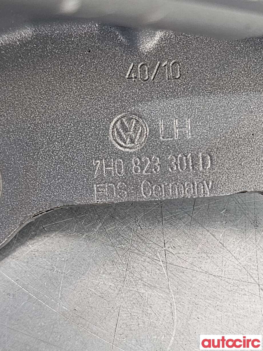 Panserhengsler til VW Transporter / Caravelle 2009-2015 (Fase 2) (T5) (T5) (VOLKSWAGEN|7H0823301D|)