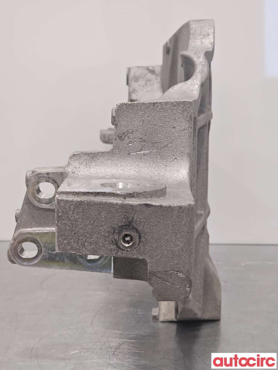 Motorfeste til Ford Transit Courier 2018-2023 (Type I, Fase 2)  (FORD|2426813|LK21-6037-AC)