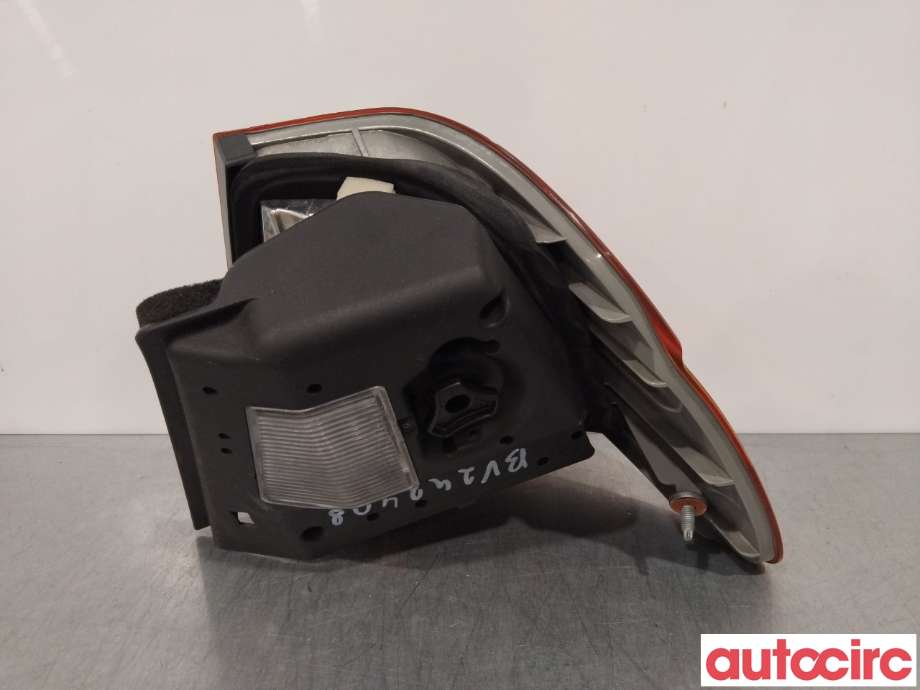 Baklykt venstre til BMW 3-Serie 1998-2005 (E46) (E46) (BMW|63216946533)