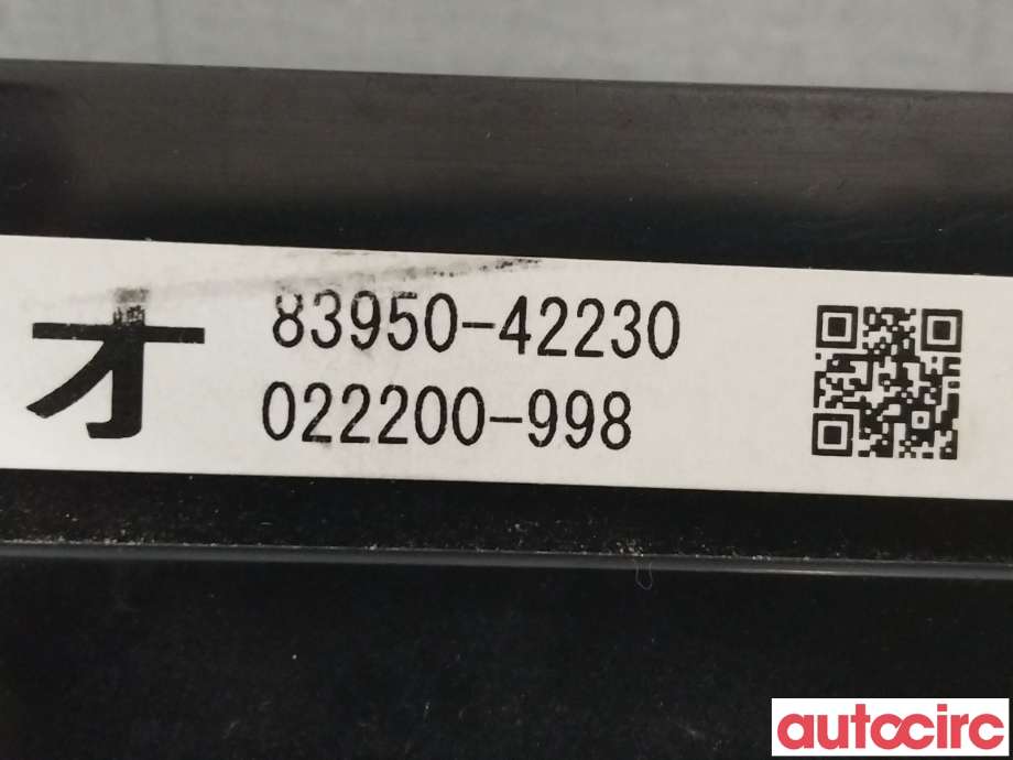 Bryter nødblink til Toyota RAV4 2016-2019 (Type IV, Fase 2)  (TOYOTA|8395042230)