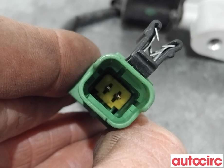 Diverse deler til Renault Zoe 2013-2019 (Fase 1) (RENAULT|924871682R|443310-1163)
