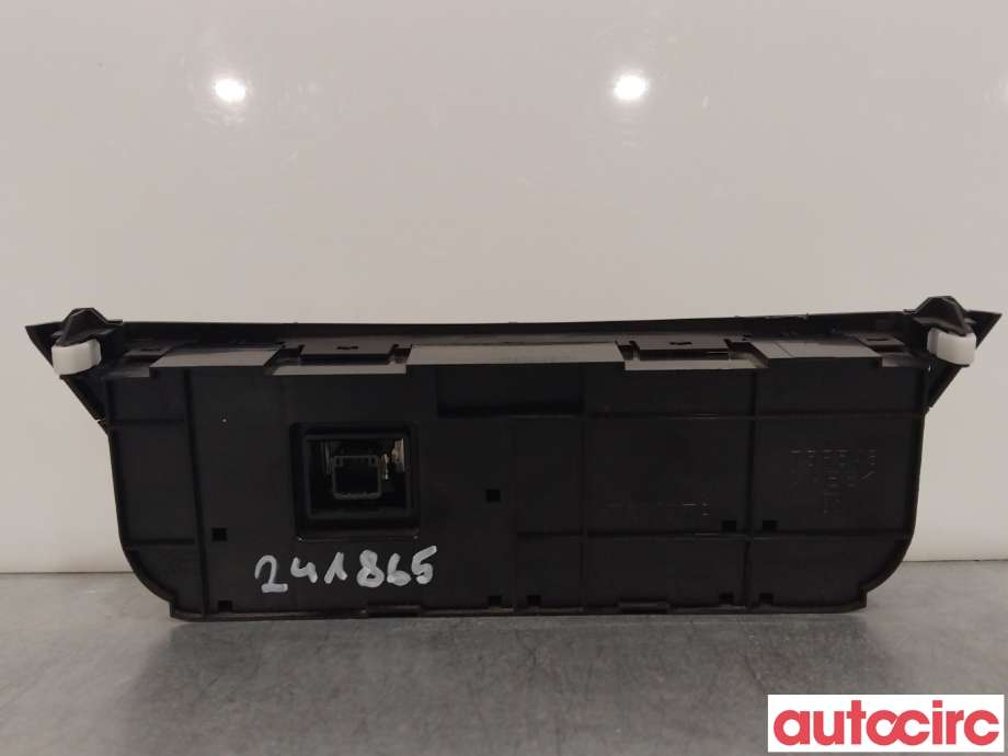 Varmeapparat betjening til Toyota RAV4 2016-2019 (Type IV, Fase 2)  (TOYOTA|5590042450)
