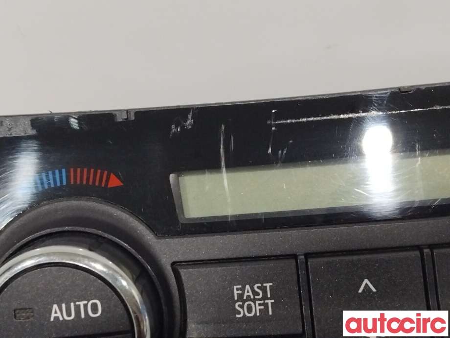 Varmeapparat betjening til Toyota RAV4 2016-2019 (Type IV, Fase 2)  (TOYOTA|5590042450)