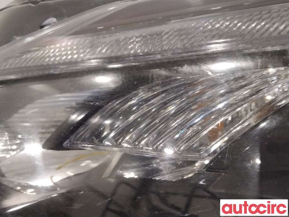 Frontlykt venstre halogen til Peugeot 2008 2013-2019 (Type I)  (PEUGEOT|9814749080|1685353980)