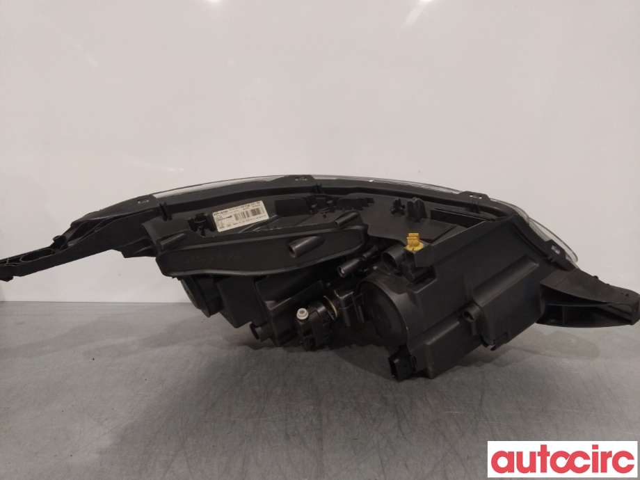 Frontlykt venstre halogen til Peugeot 2008 2013-2019 (Type I)  (PEUGEOT|9814749080|1685353980)