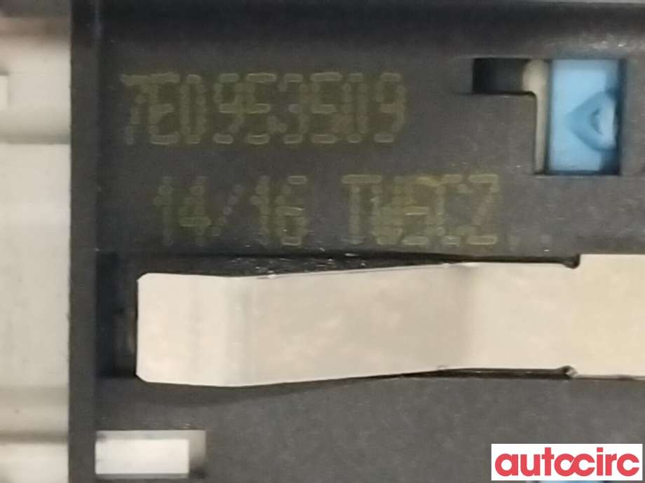 Bryter nødblink til VW Transporter / Caravelle 2015-2019 (T6) (T6) (VOLKSWAGEN|7E0953509)