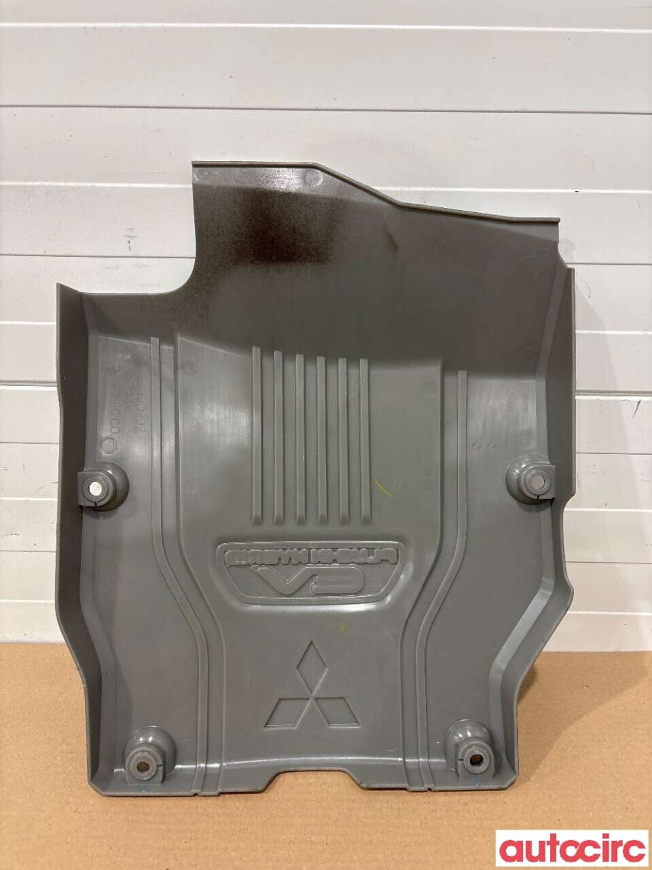 Motordeksel over motor til Mitsubishi Outlander 2015-->> (Type III, Fase 2) (MITSUBISHI|9499D992|)