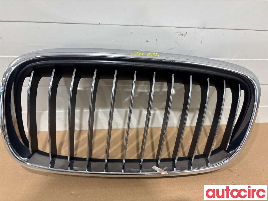 Grill venstre til BMW 2-Serie, 2014-2021 (F22/F23) (F22/F23) (BMW|51137479557)