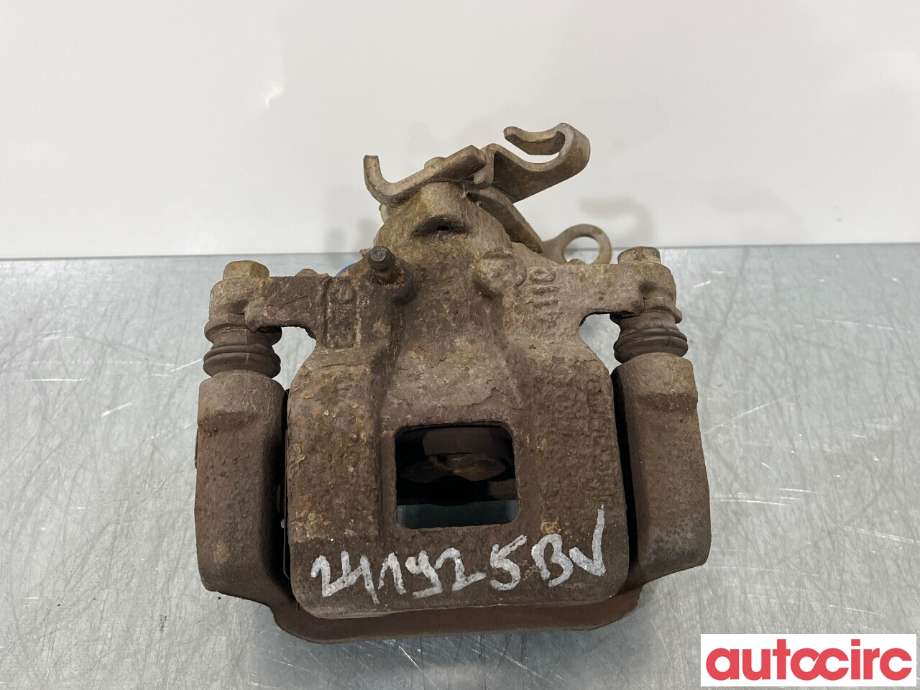 Bremsecaliper venstre bak til Mitsubishi Outlander 2012-2015 (Type III, Fase 1)  (MITSUBISHI|4605B649|)