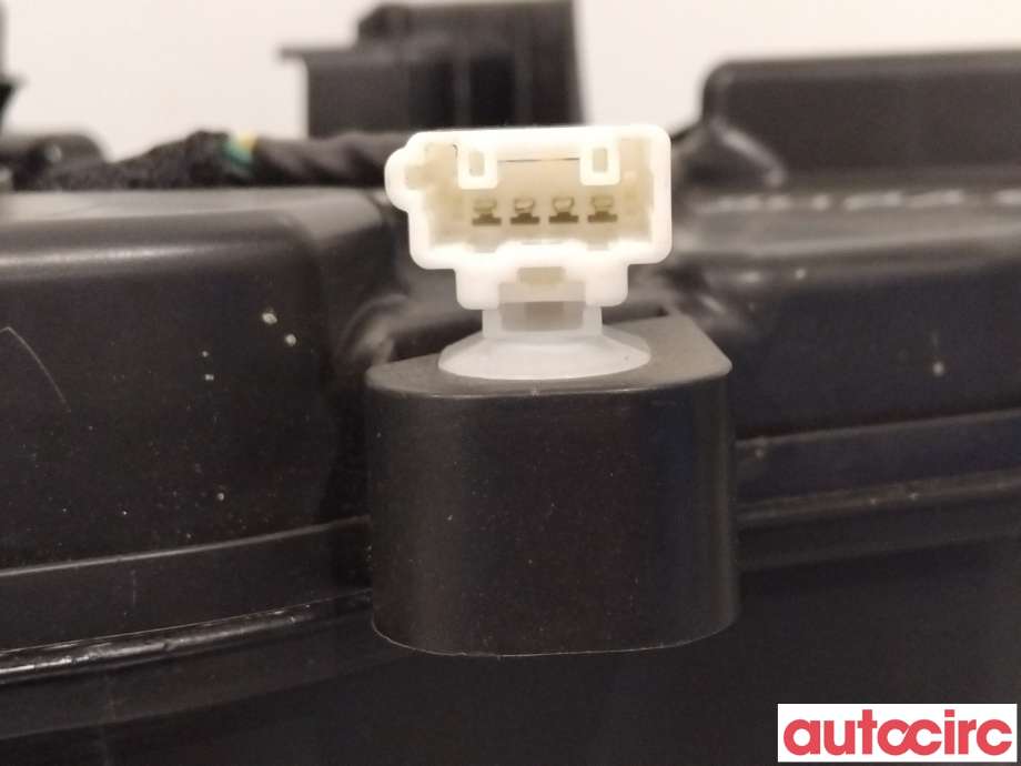 Bilstereo høyttaler til Toyota RAV4 2016-2019 (Type IV, Fase 2)  (TOYOTA|861500R030|)