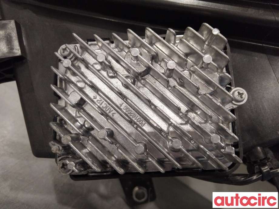 Frontlykt venstre xenon til MG MG4 2022-->> (MG 4|11505836|10040179)
