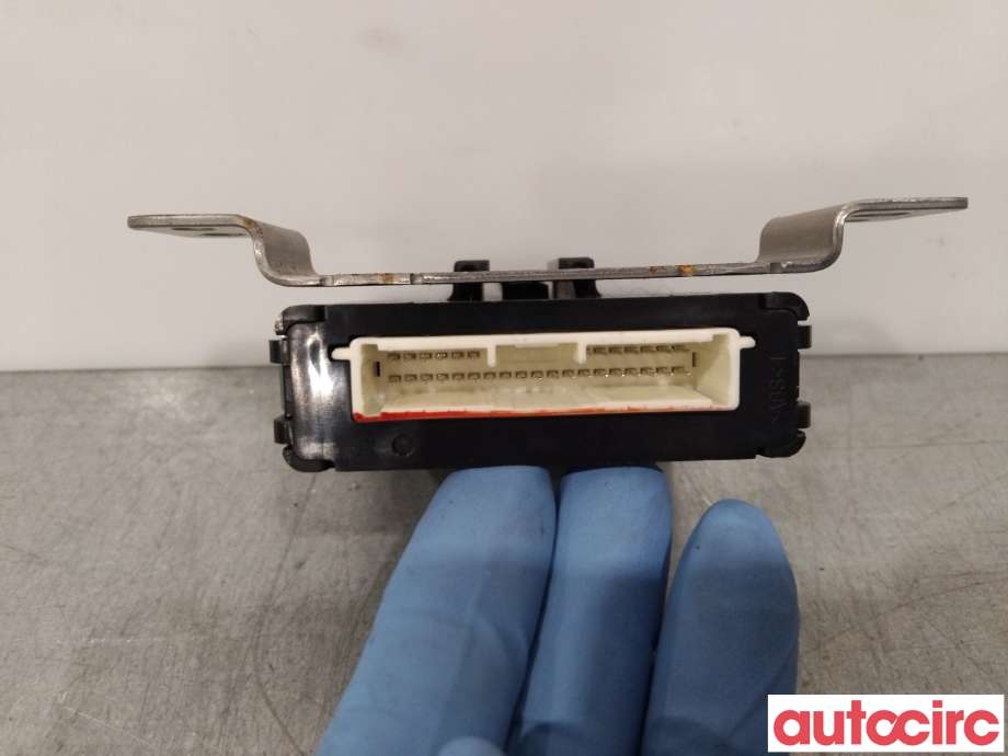 Diverse deler til Mitsubishi Outlander 2015-->> (Type III, Fase 2) (MITSUBISHI|8637D046|GGM-M008-CDA|8637B906)