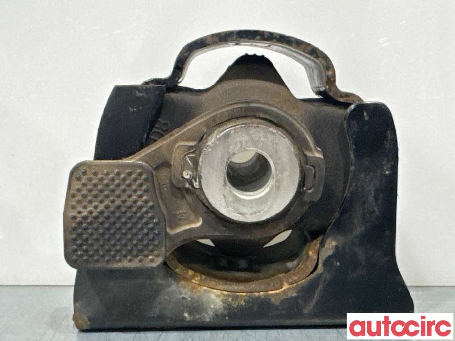 Motorfeste til Toyota RAV4 2016-2019 (Type IV, Fase 2) (TOYOTA|1236136150|)