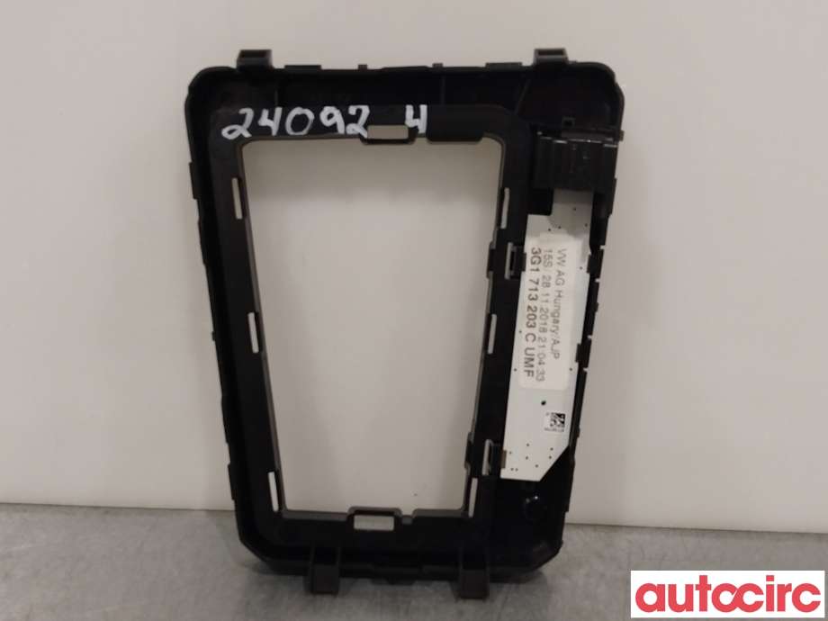 Diverse deler til VW Passat 2015-2019 (Fase 1) (B8) (B8) (VOLKSWAGEN|3G1713203C)