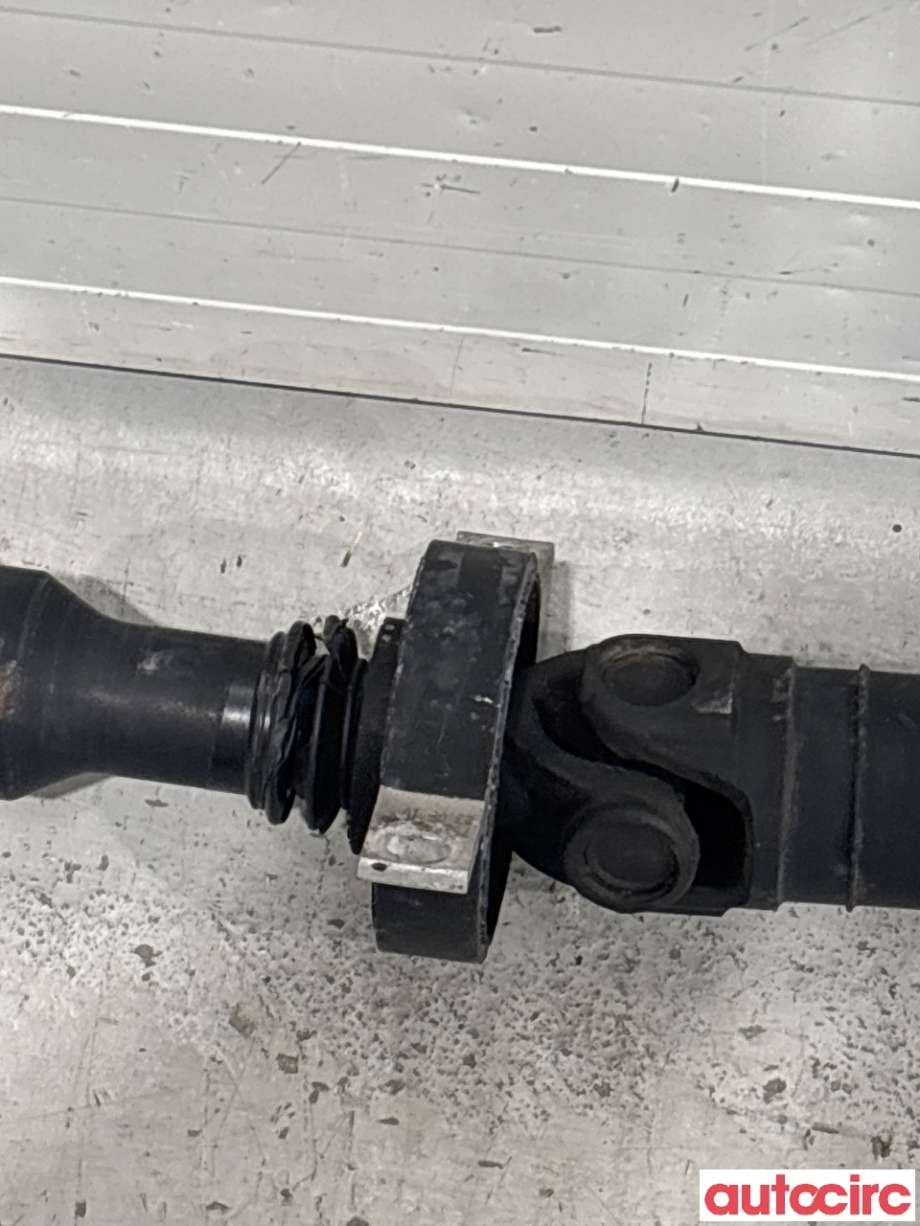 Mellomaksel til BMW 3-Serie 2005-2011 (E90/E91/E92/E93) (E90/E91/E92/E93) (BMW|26107575332|)