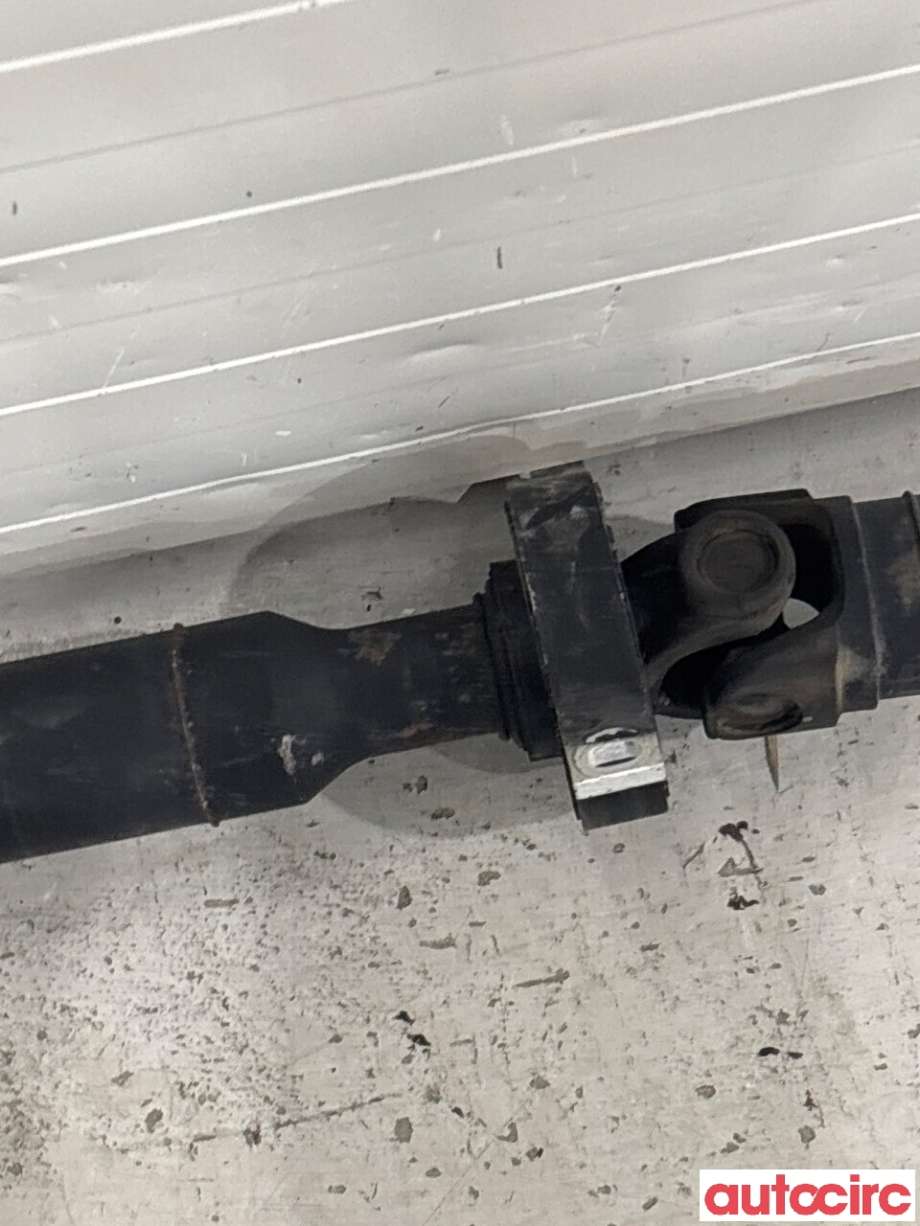Mellomaksel til BMW 3-Serie 2005-2011 (E90/E91/E92/E93) (E90/E91/E92/E93) (BMW|26107527342|)