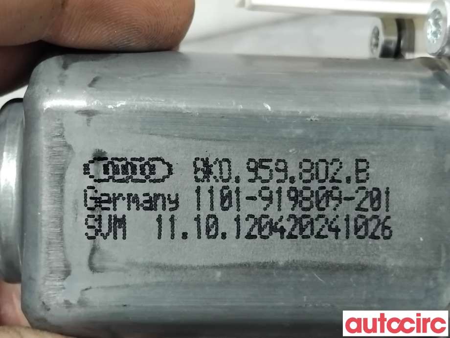 Ruteheis høyre foran til Audi A6, Allroad 2012-2014 (Type III, Fase 1) (C7) (C7) (AUDI|8K0959802B|1101-919809-201)