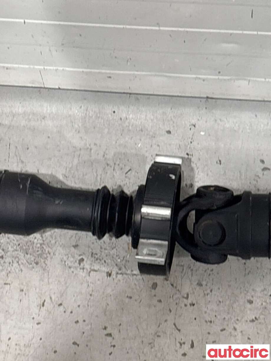 Mellomaksel til BMW 5-Serie 2010-2017 (F10/F11) (F10/F11) (BMW|26108674203|)
