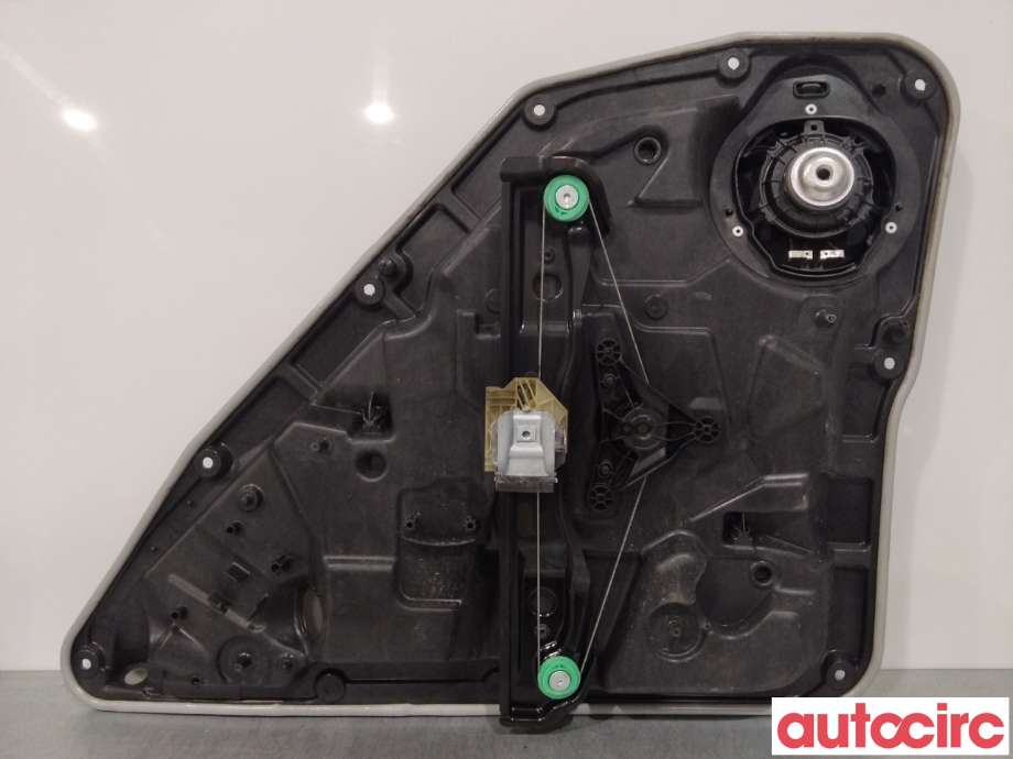 Ruteheis til Mercedes B-Klasse 2011-2018 (W246) (W246) (MERCEDES|A2467300600|)