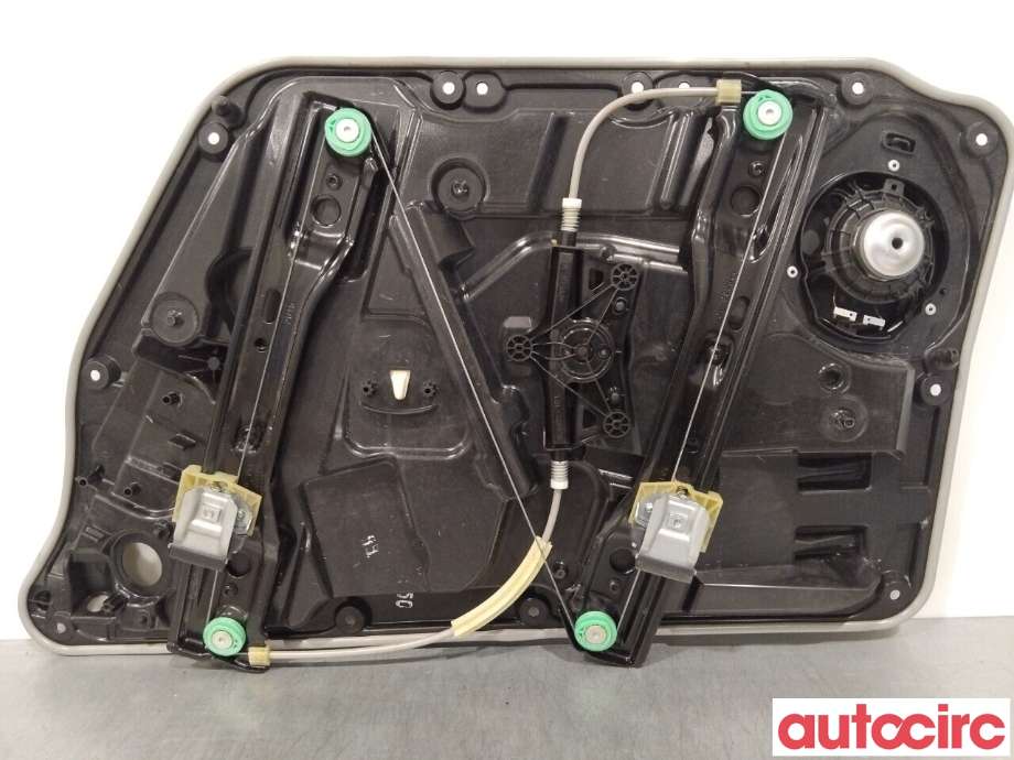 Ruteheis til Mercedes B-Klasse 2011-2018 (W246) (W246) (MERCEDES|A2467205700||A1767200179)