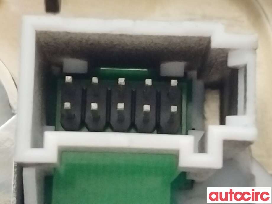 Diverse deler til VW Passat 2005-2010 (B6) (B6) (VOLKSWAGEN|3C1713203A)