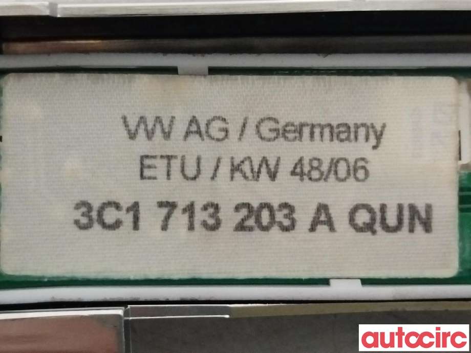 Diverse deler til VW Passat 2005-2010 (B6) (B6) (VOLKSWAGEN|3C1713203A)