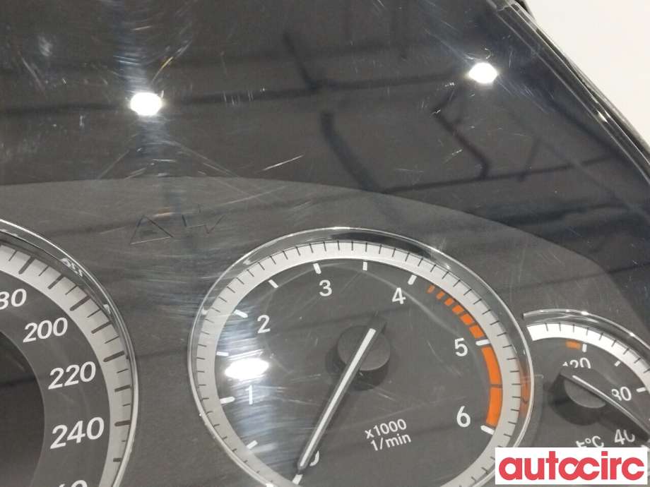 Instrumentpanel til Mercedes E-Klasse 2009-2013 (Fase 1) (W212) (W212) (MERCEDES|A2129004104)