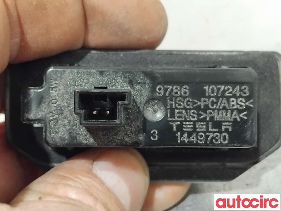Skiltlys til Tesla Model 3 2018-2023 (Fase 1)  (TESLA|1449730-00-B|)