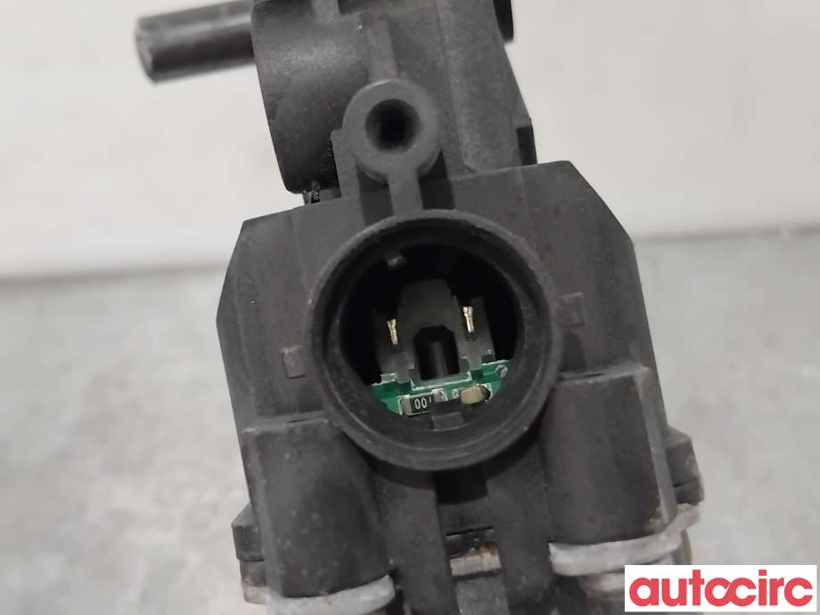 Ruteheis høyre bak til Hyundai Ix35 2010-2015 (HYUNDAI|834602S000|402353B|)