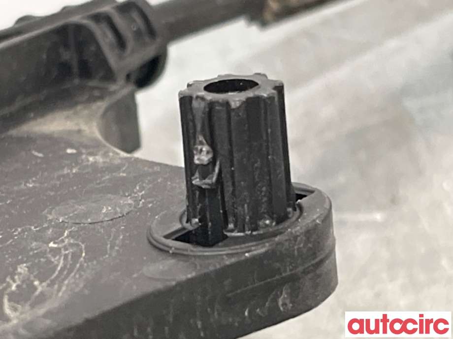 Ruteheis til VW Passat 2015-2019 (Fase 1) (B8) (B8) (VOLKSWAGEN|3G9839461B||3G9839461A)