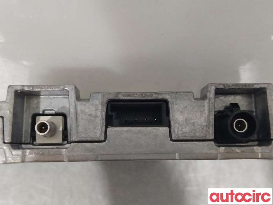 Antenne forsterker til BMW 5-Serie 2017-->> (G30/G31) (G30/G31) (BMW|84108735007)