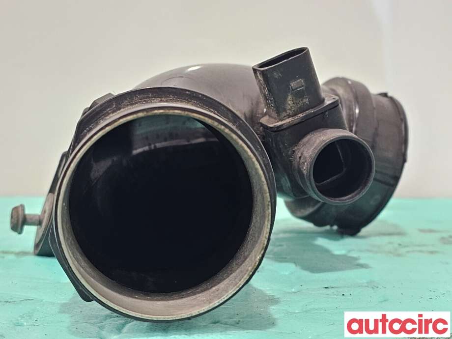 Turbo rør til VW Transporter / Caravelle 2015-2019 (T6) (T6) (VOLKSWAGEN|7E0129654P)
