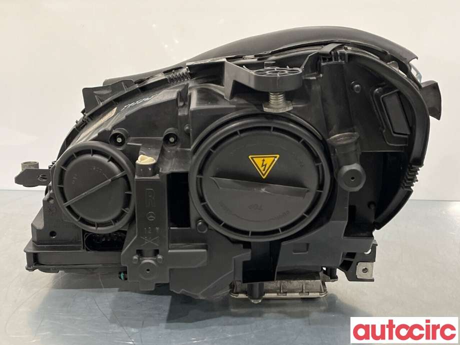 Frontlykt høyre xenon til Mercedes C-Klasse 2011-2014 (Fase 2) (W204) (W204) (MERCEDES|A2048203639|A2048205659)